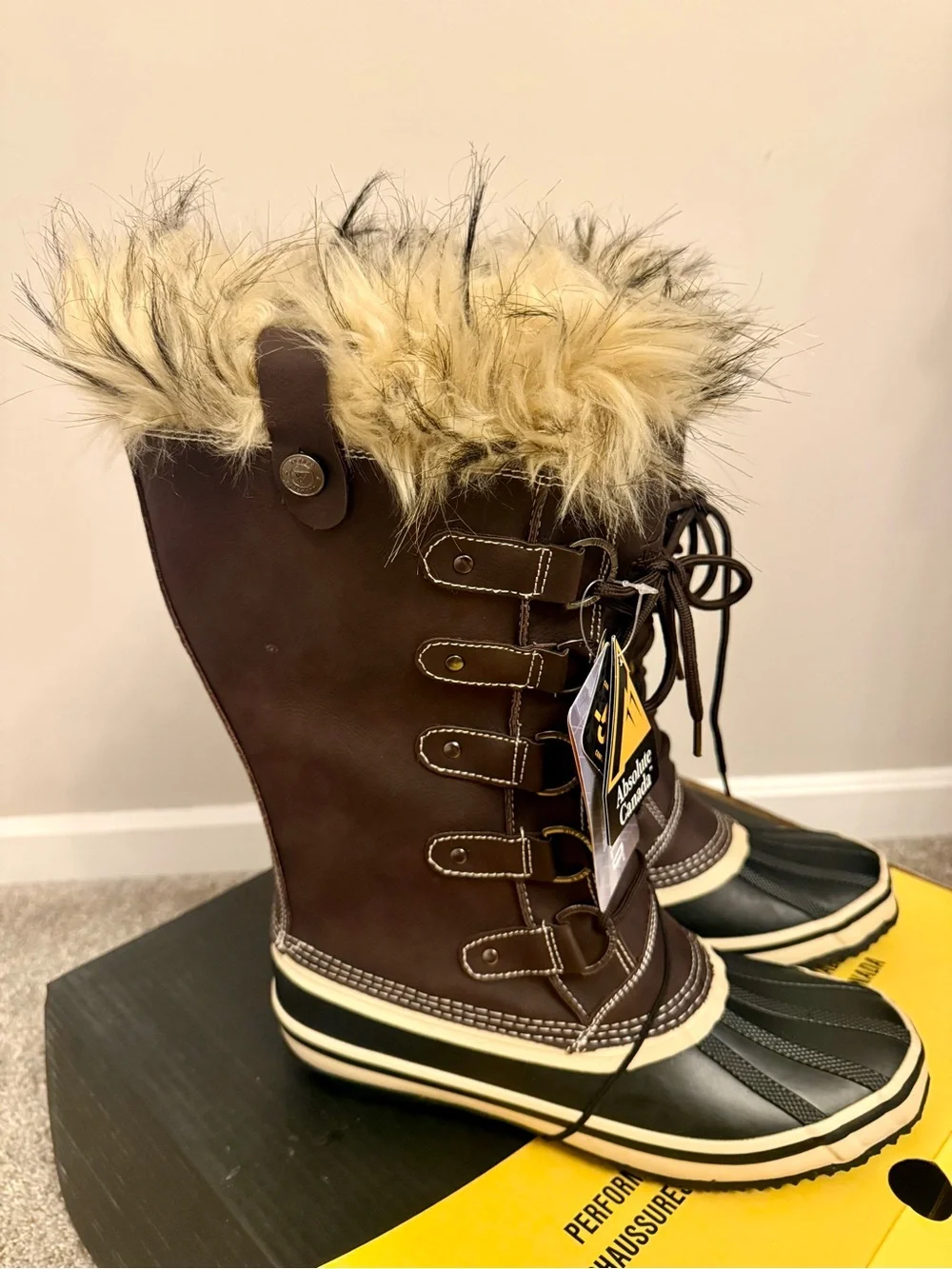 Absolute Canada Women's Brown Faux-Fur Lined Winter Lace-Up Boots